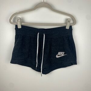 Nike M grey Shorts with front pockets logo swoosh